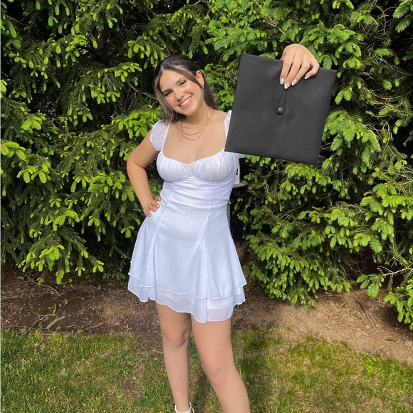 Lucy in the sky estrella dress in white - Picture 1 of 4